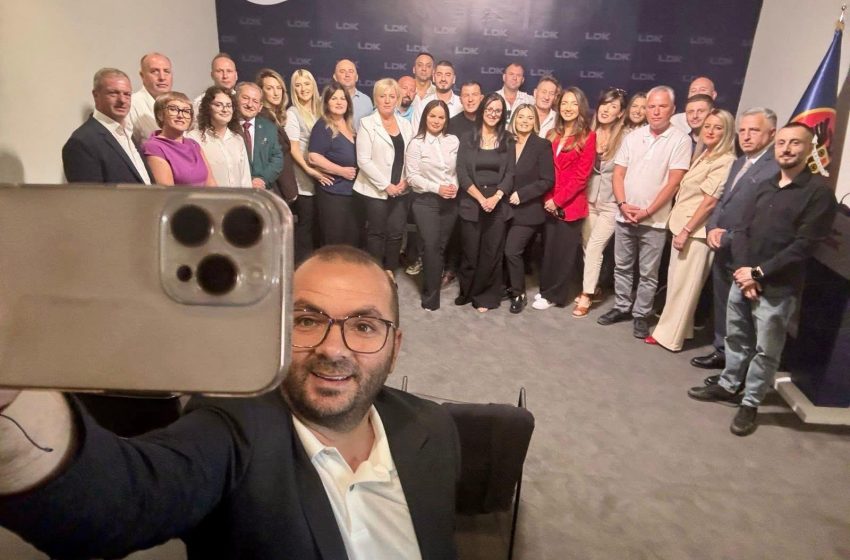 Arbër Ismajli, falënderon ekipin garues të LDK-së në Zgjedhje Lokale 2025 – “Të gjithë jeni fitues”