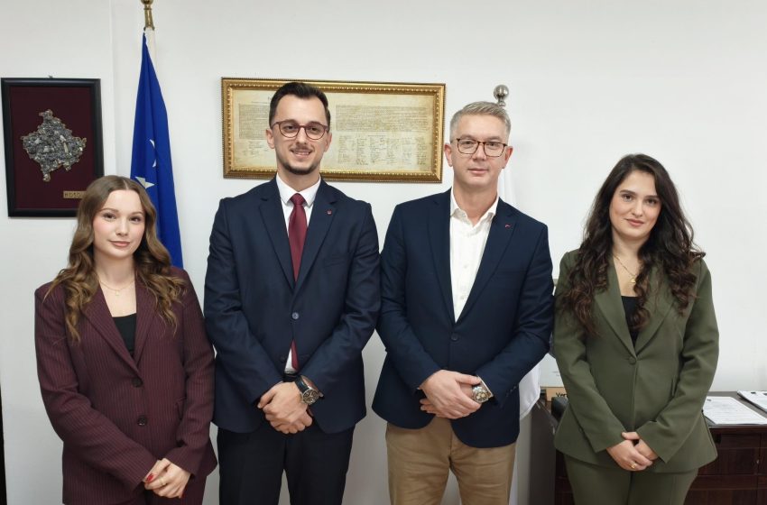  Kryetari i Gjykatës ka pritur në takim gjyqtarët e dekretuar