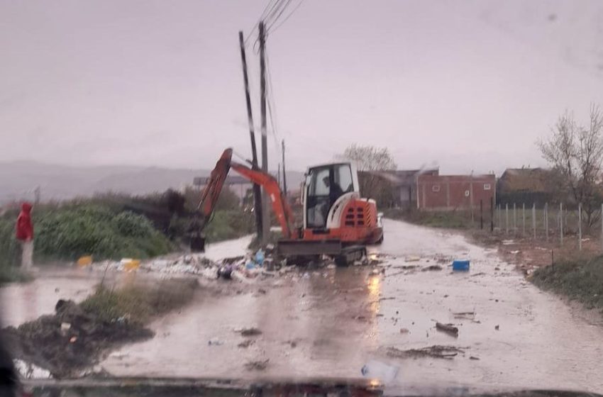  Gjilan: Drejtori Osmani i bënë thirrje qytetarëve për kujdes si shkak i shiut