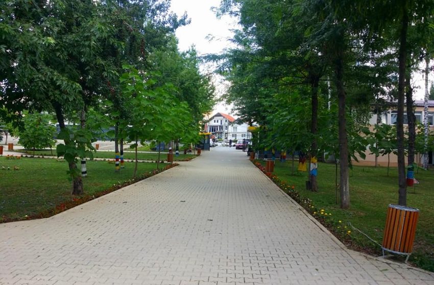  Gjilan: Të miturit përfshihen në përleshje në shkollë, dy nxënës përfundojnë në spital