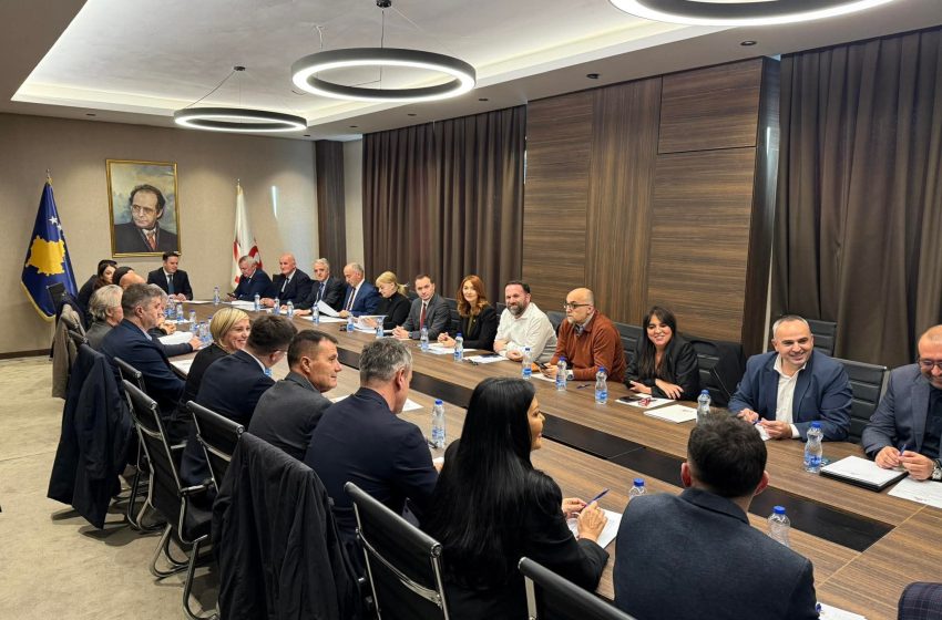  Mblidhet kryesia e LDK-së, pritet të caktohet kandidati për kryeministër