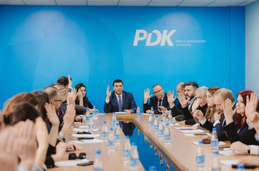  Partia Demokratike e Kosovës zgjedh kryetarin e ri