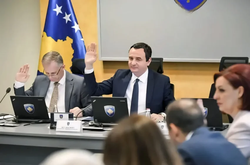 Qeveria në detyrë merr tri vendime të reja