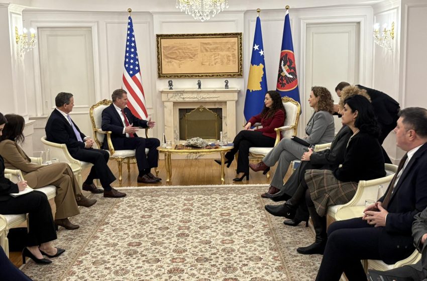  Presidentja Osmani takohet me një delegacion të kongresit amerikan