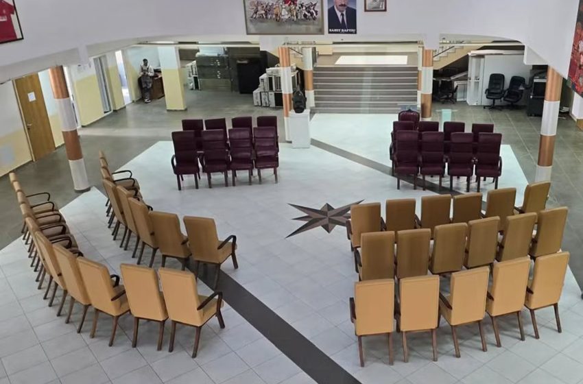  Kryetari i Gjilanit dhe këshilltarët komunalë japin betimin me 10 dhjetor