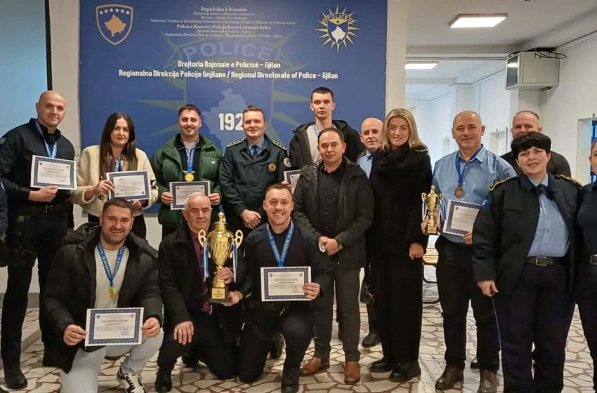  Ekipi i DRP-Gjilan nderohet me trofe dhe mirënjohje në turneun kushtuar 24 heronjve të Policisë së Kosovës nga Drejtoria Rajonale e Gjilanit