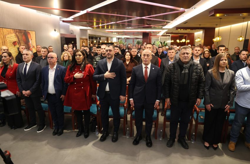  AAK e hap sot fushatën në Sallën e Kuqe në Prishtinë