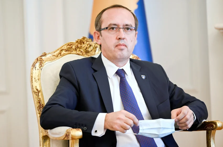  Avdullah Hoti shpall kandidaturën për kryetar të LDK-së