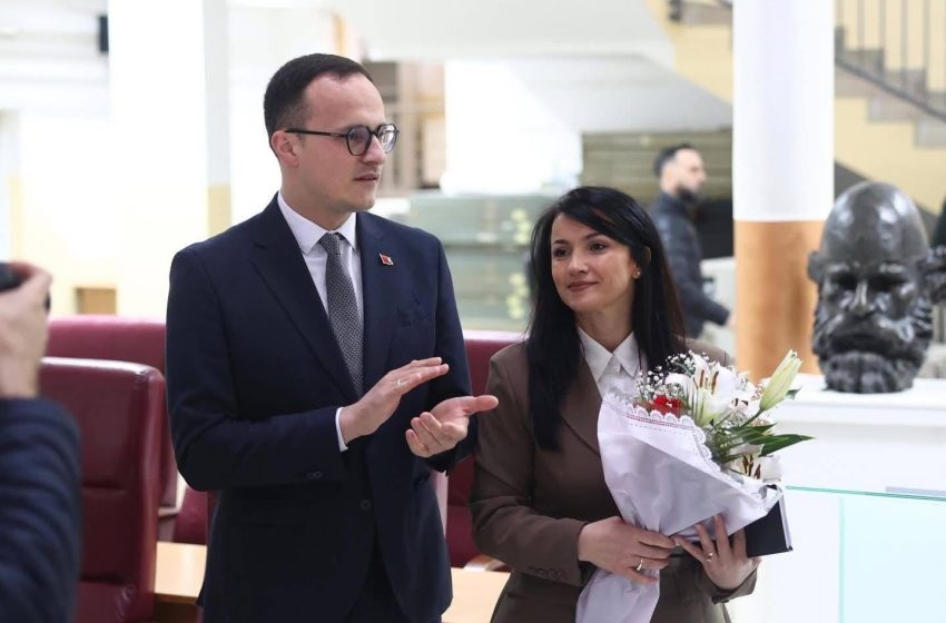  Krenare Latifi – Kqiku zgjidhet kryesuese e Kuvendit të Komunës së Gjilanit