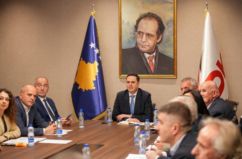  Kriza brenda LDK-së pas debaklit në zgjedhje, shpërthejnë publikisht tensionet e pakënaqësitë