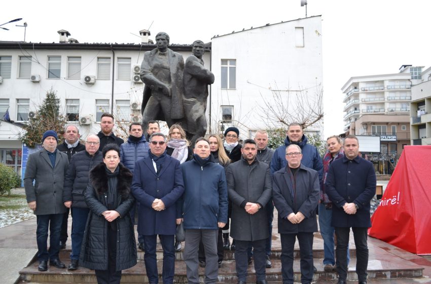  Në përvjetorin e rënies nderohen Heronjtë e Kombit Rexhep Malaj dhe Nuhi Berisha