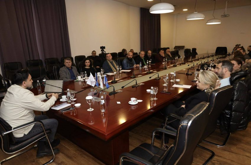  Diskutohet roli, sfidat dhe e ardhmja e festivaleve të teatrove shqiptare