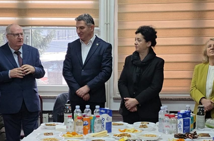  Pensionohet Prof. Dr. Merxhan Avdyli pas një karriere të gjatë e të lavdishme