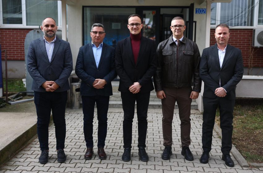  Rektori i Universitetit Publik “Kadri Zeka” takon Krytarin e Komunës së Gjilanit