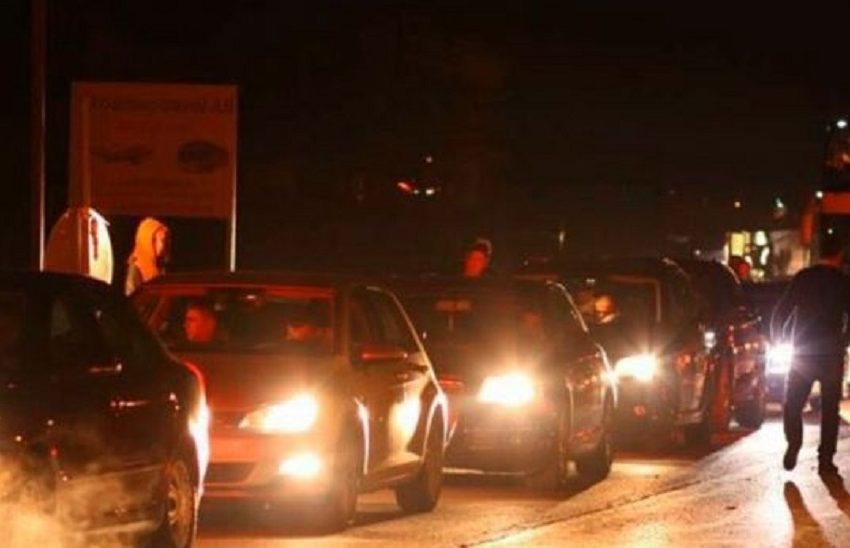  Kolonë 2 km. e pritje deri 1 orë e gjysmë – gjendja nëpër pikëkalimet kufitare
