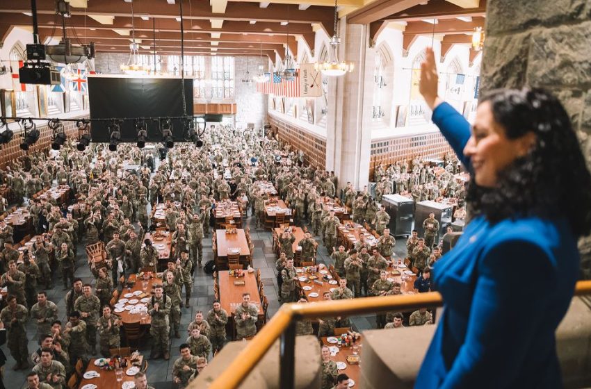  “Në mes të Ushtrisë më të fuqishme në botë”, Osmani shpërndan pamje nga West Point (VIDEO)