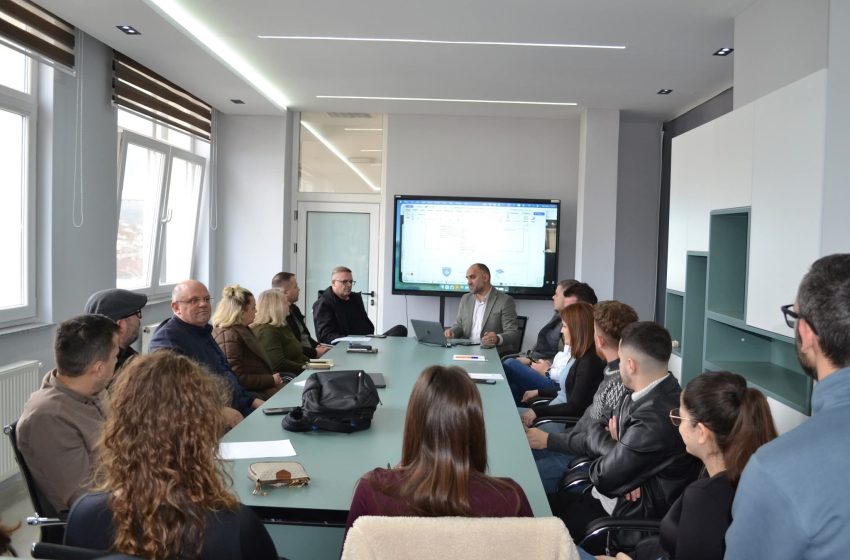  Fakulteti i Shkencave Sociale mbajti takim koordinues për procedurat pas-akredituese