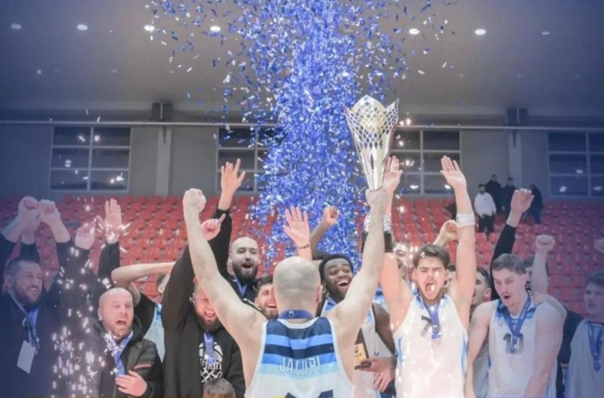  Kryetari Hyseni, uron Klubin e Basketbollit Drita, për trofeun e Kupës në Ligën e Parë të Kosovës