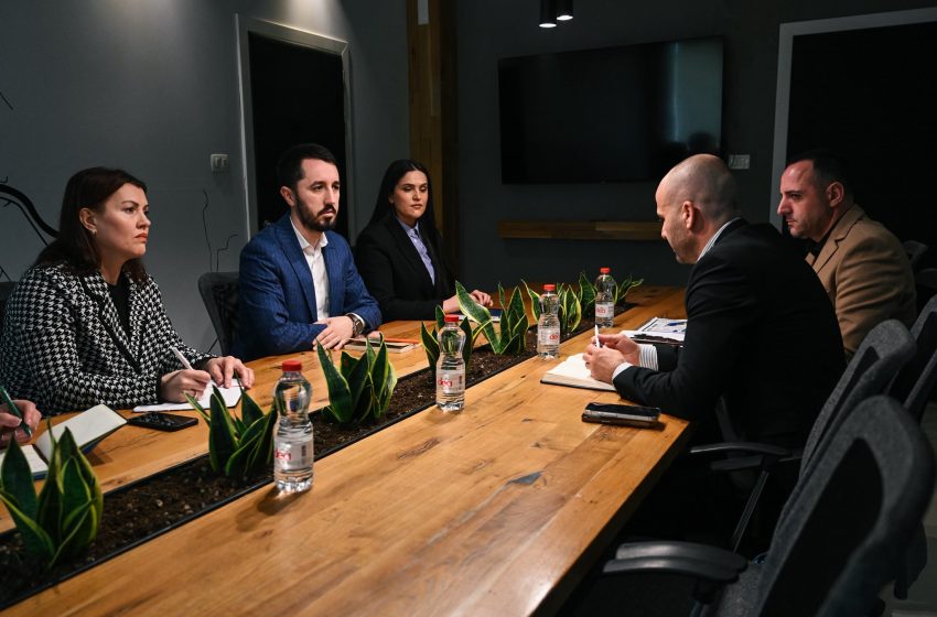  Takim mes Komunës së Kamenicës dhe Agjencisë Kadastrale të Kosovës për projektet kadastrale