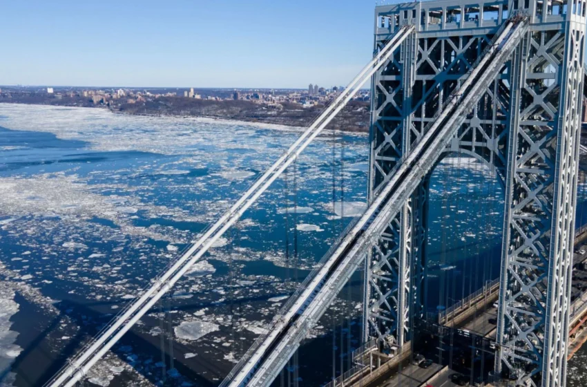  Nju Jorku pushtohet nga dëbora dhe acari, në qytet u regjistruan temperatura 10 gradë më të ulëta se në Antarktidë