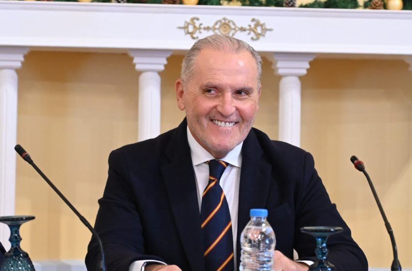  Surroi: Dekreti për shpërndarjen e Kuvendit i nxituar, vendimi përfundimtar i takon Kushtetueses