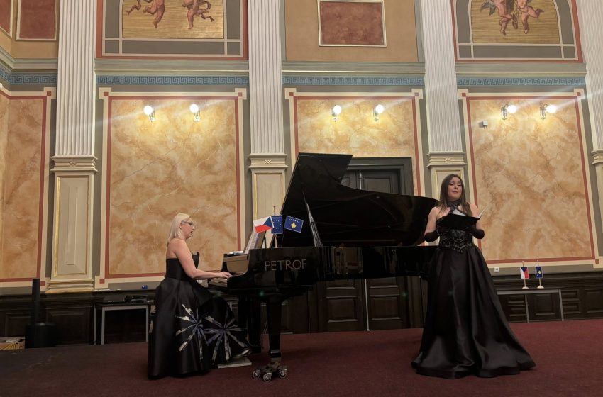  Elona Sadiku – soprano mbajti koncert në Sallën Perandorake të Muzeut Rajonal në Ústí nad Labem – Çeki