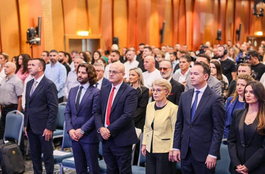  Dorëhiqet kryetarja dhe kryesia e GUXO në Deçan, reagojnë pas zhvillimeve rreth Vjosa Osmanit