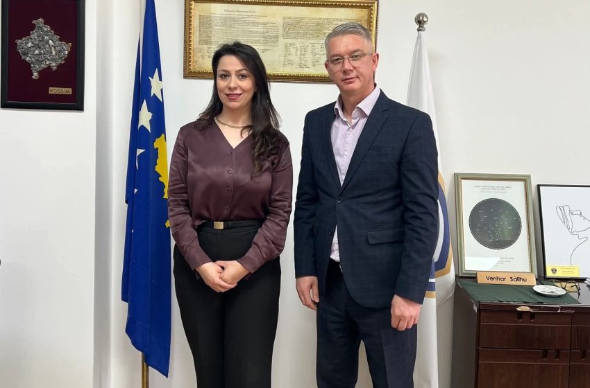  Kryetari Salihu priti në takim gjyqtaren mbikëqyrëse të Gjykatës Themelore në Gjilan, dega në Viti