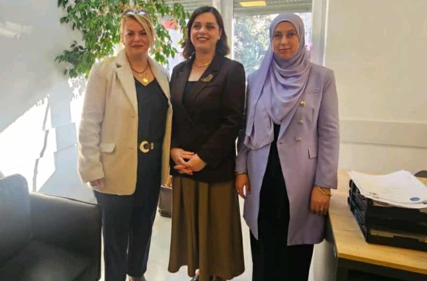  Gjilan: Drejtoreshat Kadriu dhe Arifi të përkushtuara për mbrojtjen e të drejtave të njeriut