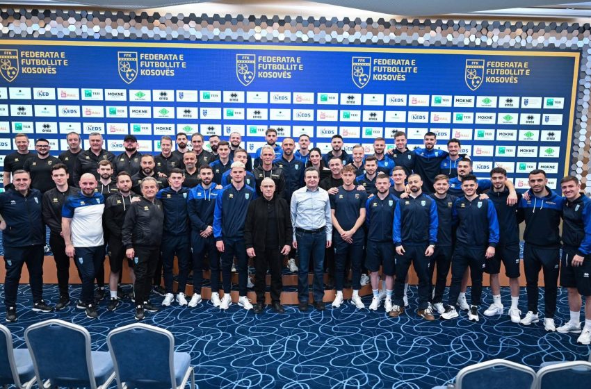  Kurti viziton Kombëtaren: Pas jush është një komb i tërë