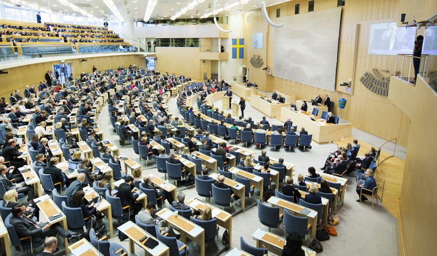  Suedia ashpërson rregullat për nënshtetësi, vendimi kalon me një votë diferencë