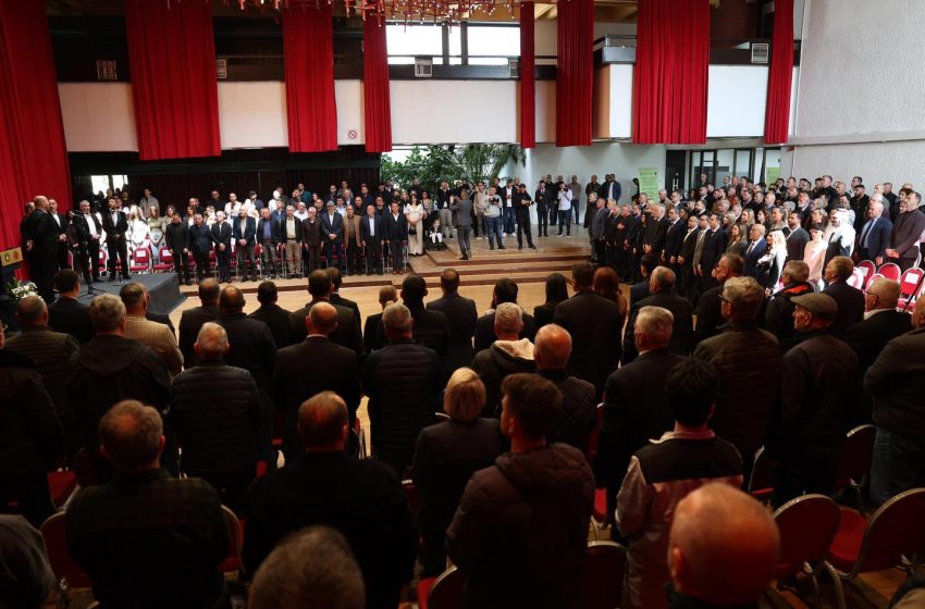  Haradinaj: Agim Ramadani, së bashku me Sali Çekajn dhe Xhemajl Fetahajn, i dha vulë të pavdekshme Betejës së Koshares