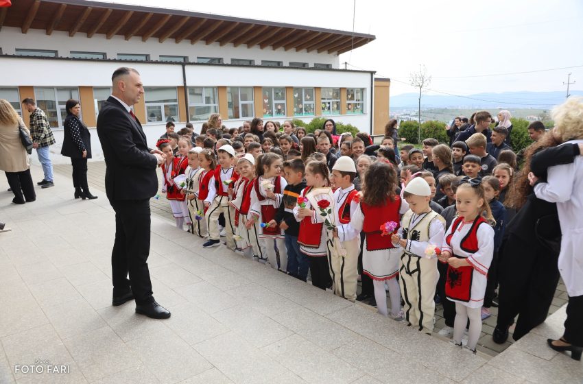  Në SHFMU “Hanumshahe dhe Tefik Zymberi” në Pasjak shënohet Dita e Shkollës