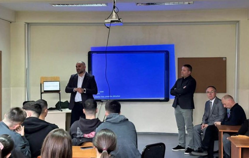  Maturantët e Shkollës së Mesme “Xhavit Ahmeti” mirëpresin përfaqësuesit e Universitetit Publik “Kadri Zeka” në Gjilan