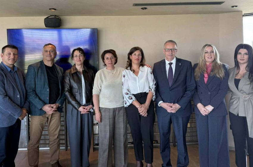  Pensionohet Valdete Daka