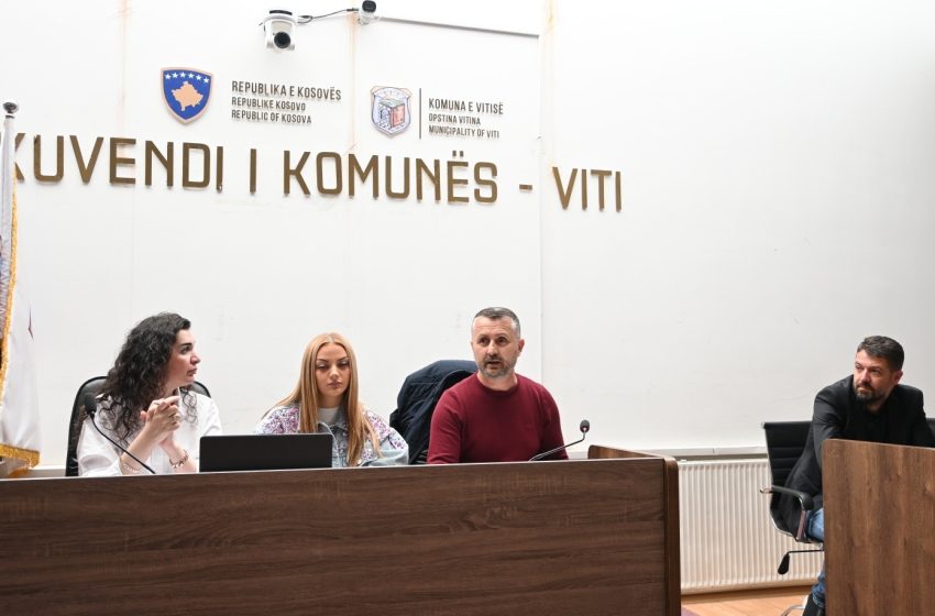 U mbajt debati publik për plotësim-ndryshimin e Statutit të Komunës së Vitisë