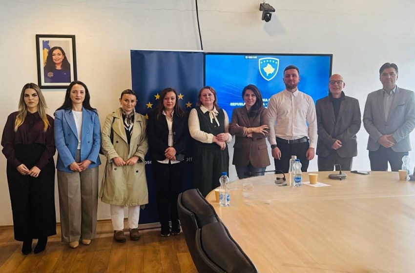  MASh dhe universitetet vendore diskutojnë statusin e ardhshëm të Erasmus+ në Kosovë