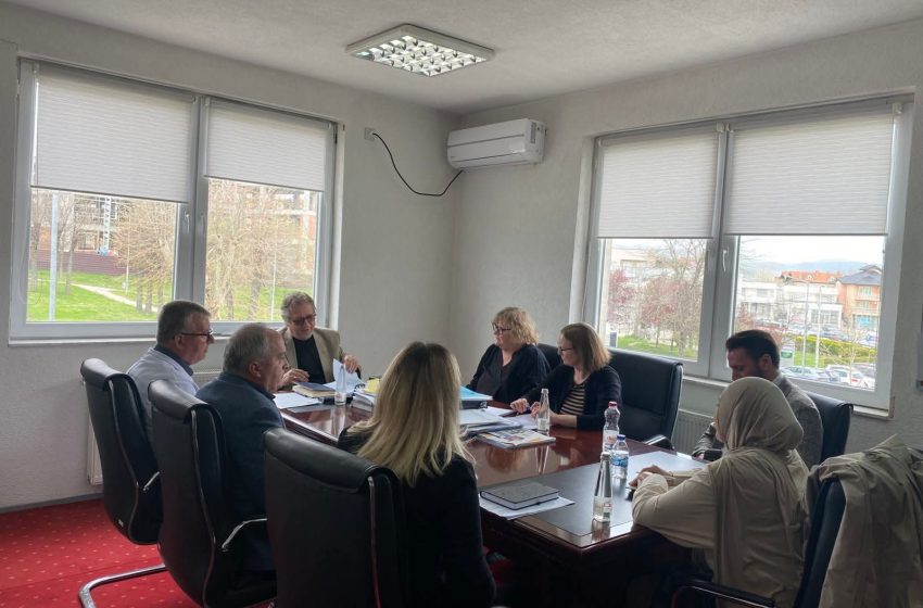  Drejtori i Spitalit të Përgjithshëm, Afrim Cana, priti një delegacion nga Danimarka