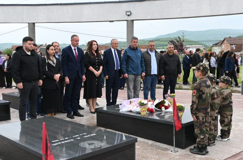  Në Viti u përkujtua dëshmori Safet Rexhepi dhe u shënua dita e shkollës që mban emrin e tij