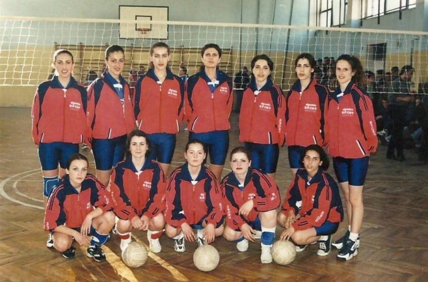  Shkruan: Ismajl Veliu – Gjenerata e Artë e KV Drita në vitet ’90 të shekullit XX – Krenaria e Gjilanit dhe Lavdia e Volejbollit Kosovar