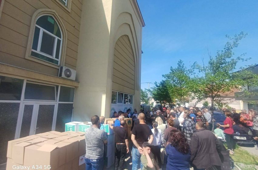  Gjilan: Këshilli i BI-së shpërndan 200 pako ushqimore për familjet në nevojë në prag të Kurban Bajramit