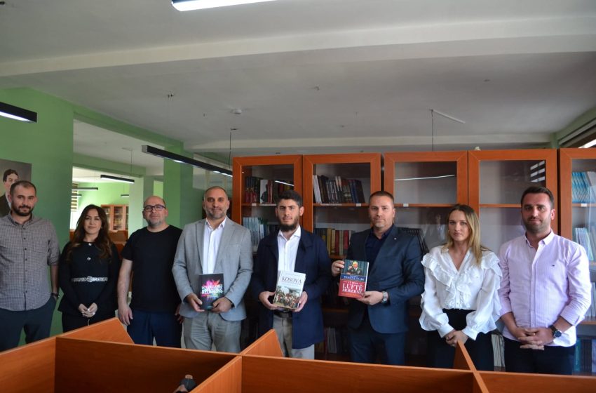  TELKOS dhuron mbi 200 tituj librash për Bibliotekën e UKZ-së