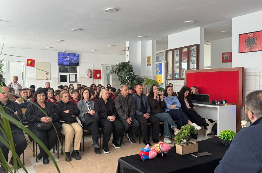  La Gjermaninë për Kosovën – Kirurgu Kushtrim Qerimi ligjëron në Velekincë