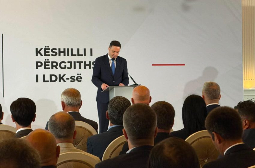  Abdixhiku propozon Vjosa Osmanin bartëse të listës së LDK-së dhe kandidate për presidente