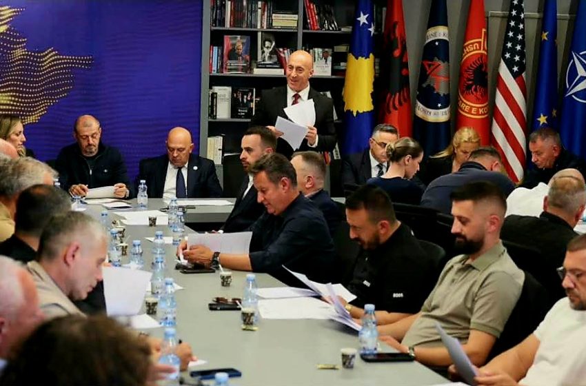  AAK mban mbledhjen e Këshillit: Votohet Ardian Gjini për bartës të listës dhe kandidatët për deputetë