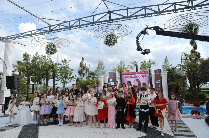 Festivali Mbarëkombëtar “Mollëkuqet 2026” mbushi Gjilanin me talent, emocion dhe magjinë e fëmijëve
