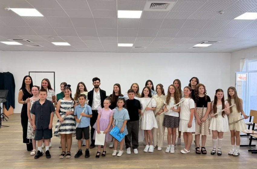  Koncert artistik me flaut dhe piano në Shkollën e Muzikës në Gjilan