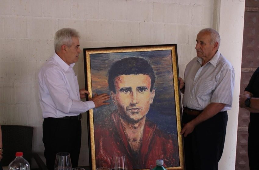  Nga, Ismet Sylejmani: VAJI DHE LOTI I ALI AHMETIT NË GJILAN