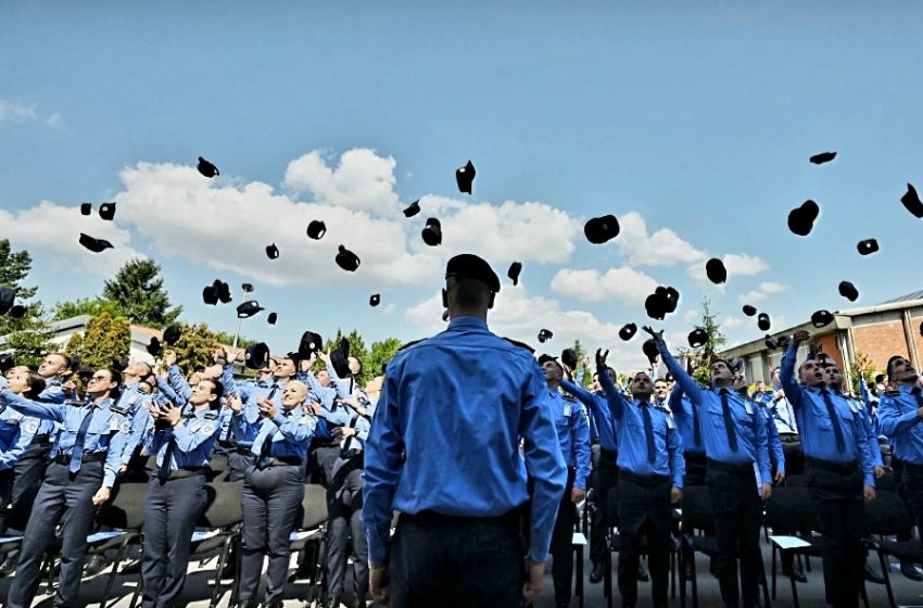  Diplomuan 100 zyrtarë të rinj të Shërbimit Korrektues të Kosovës
