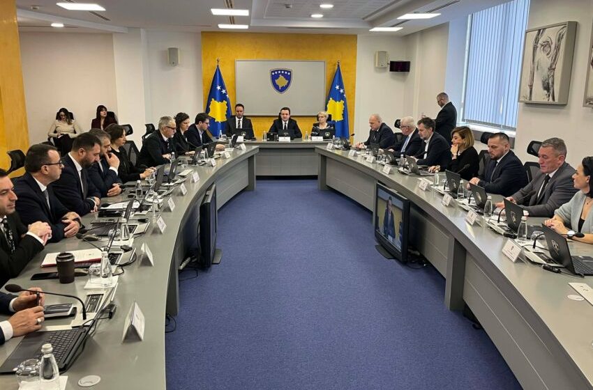  35 pika në rend dite në mbledhjen e Qeverisë, Projektligji për Specialen nuk përfshihet në agjendë